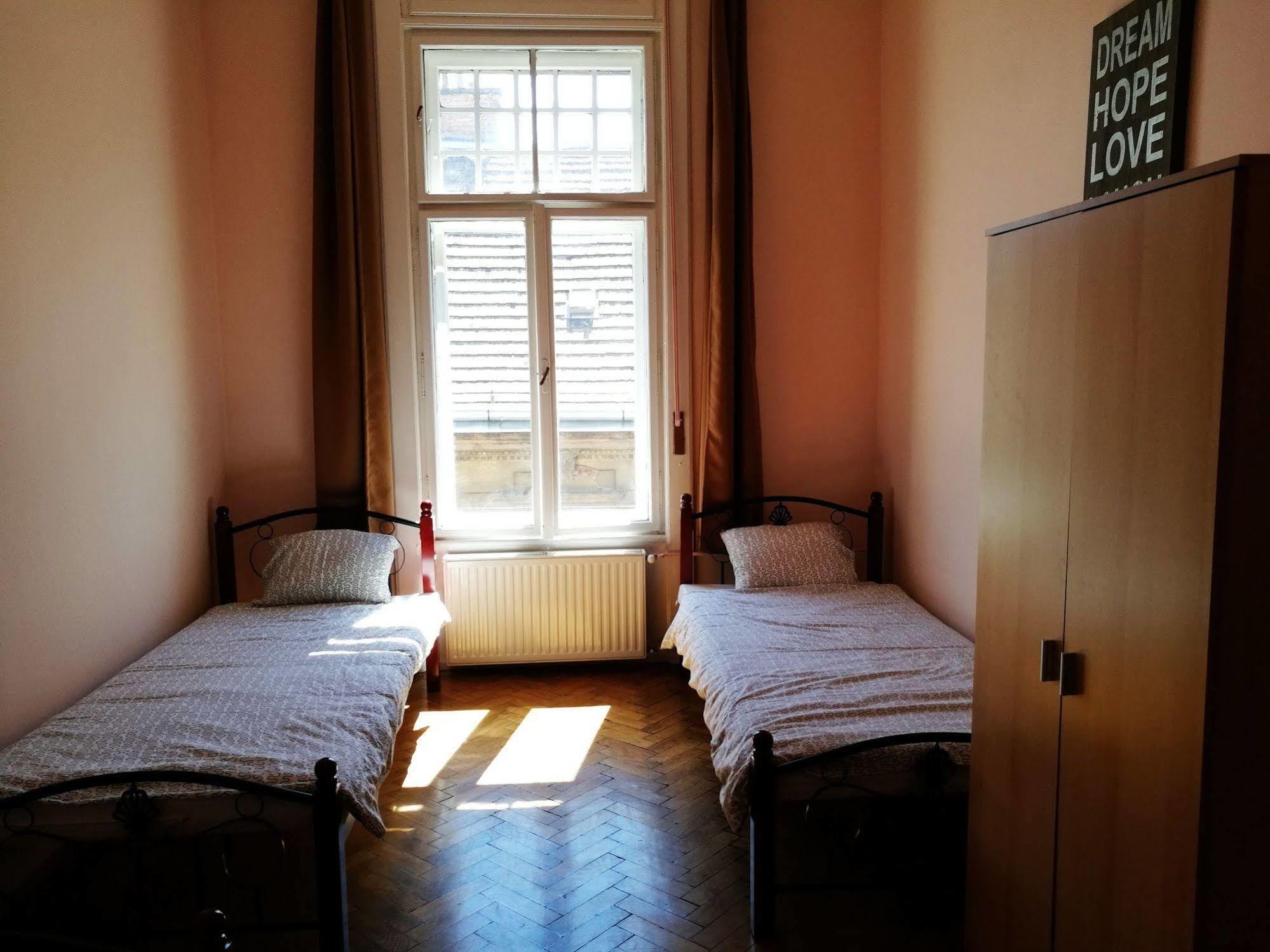 Treestyle Hostel ブダペスト エクステリア 写真